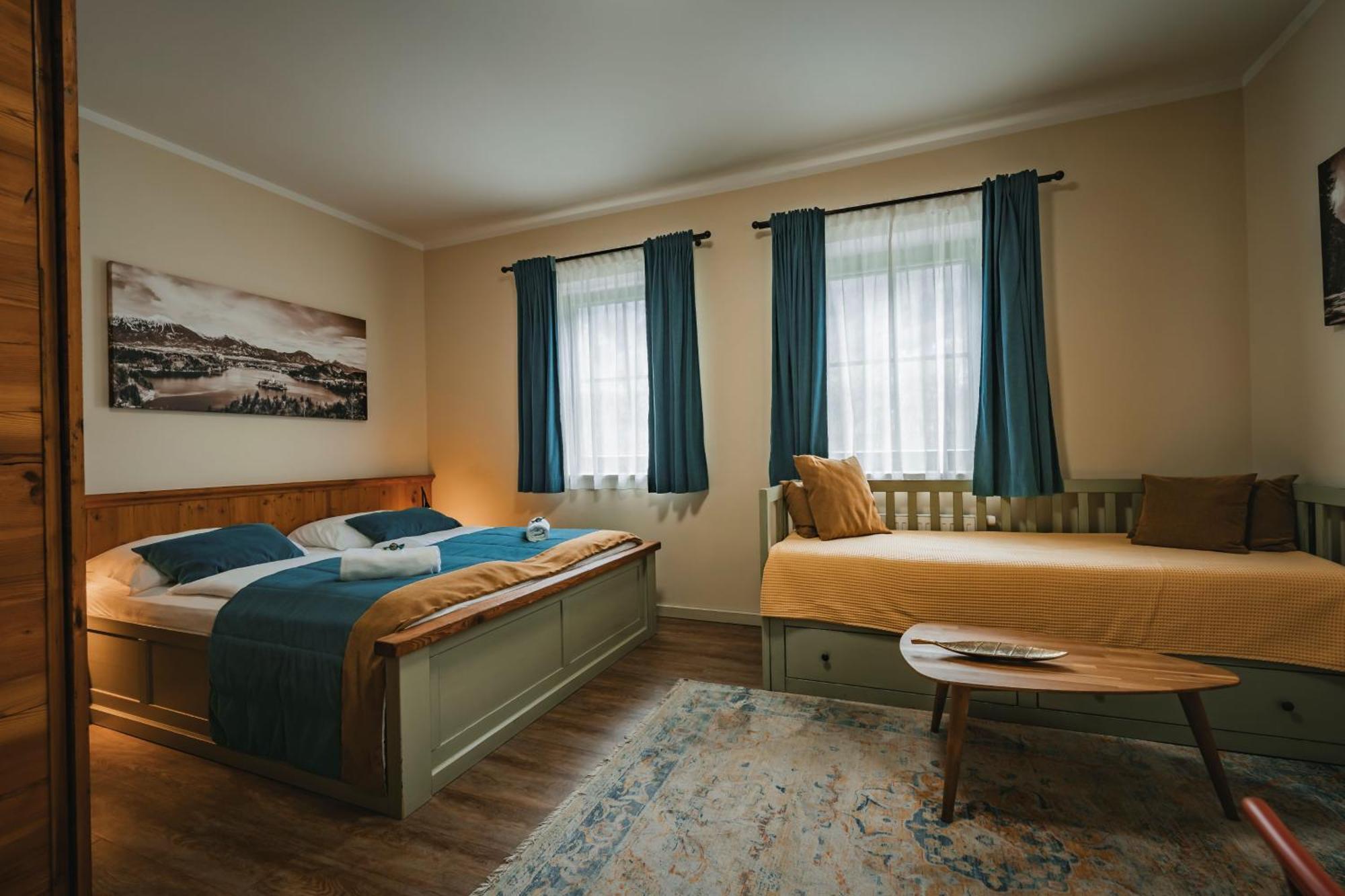 Guest House Ejga Jesenice Exterior foto