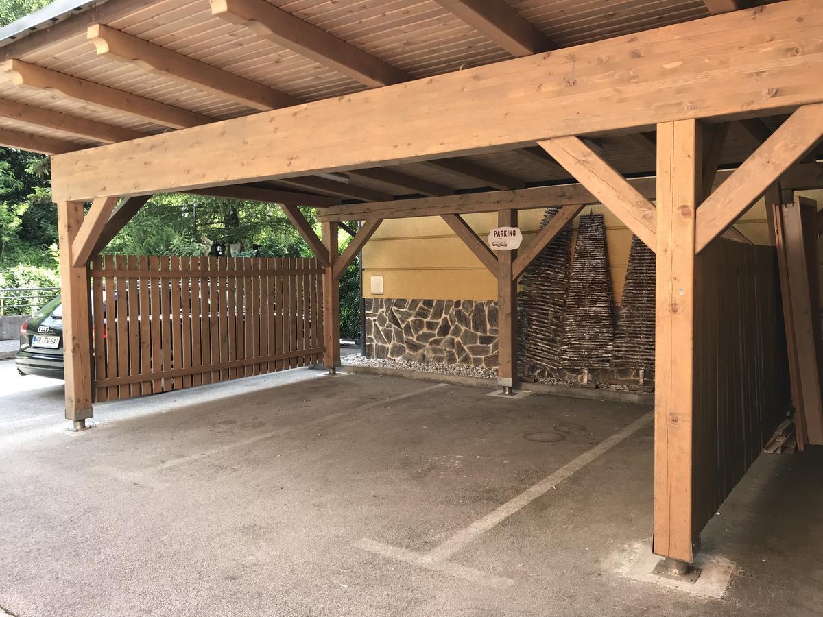 Guest House Ejga Jesenice Exterior foto