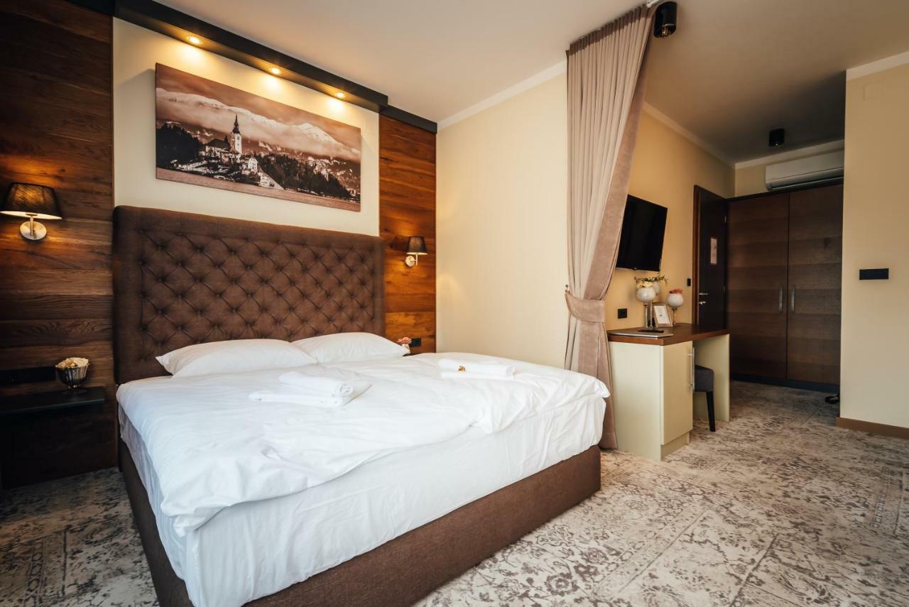 Guest House Ejga Jesenice Exterior foto