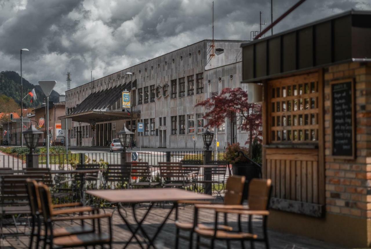 Guest House Ejga Jesenice Exterior foto